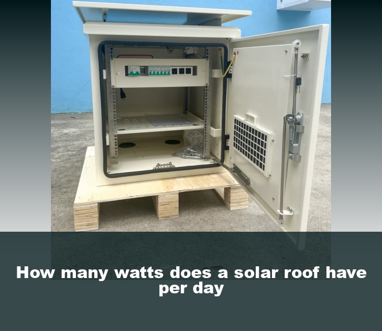 How many watts does a solar roof have per day